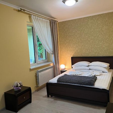 Guest House At Lesya Ukrainka Truskavets Exterior photo