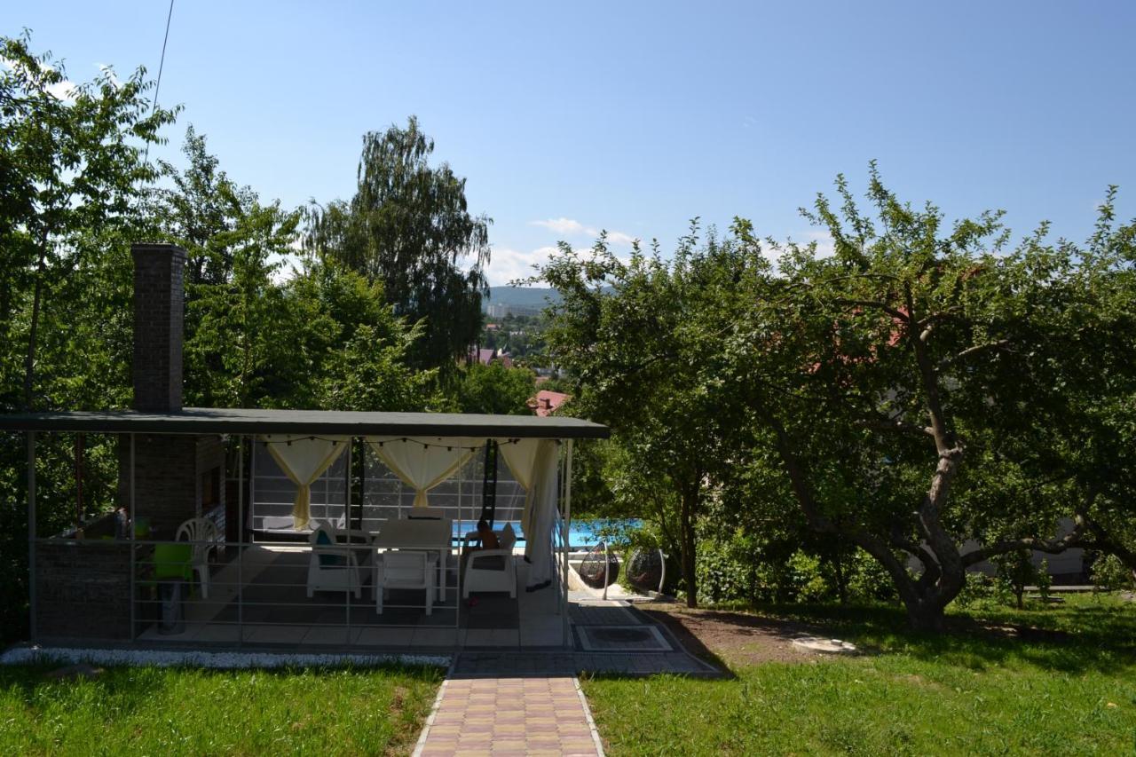 Guest House At Lesya Ukrainka Truskavets Exterior photo