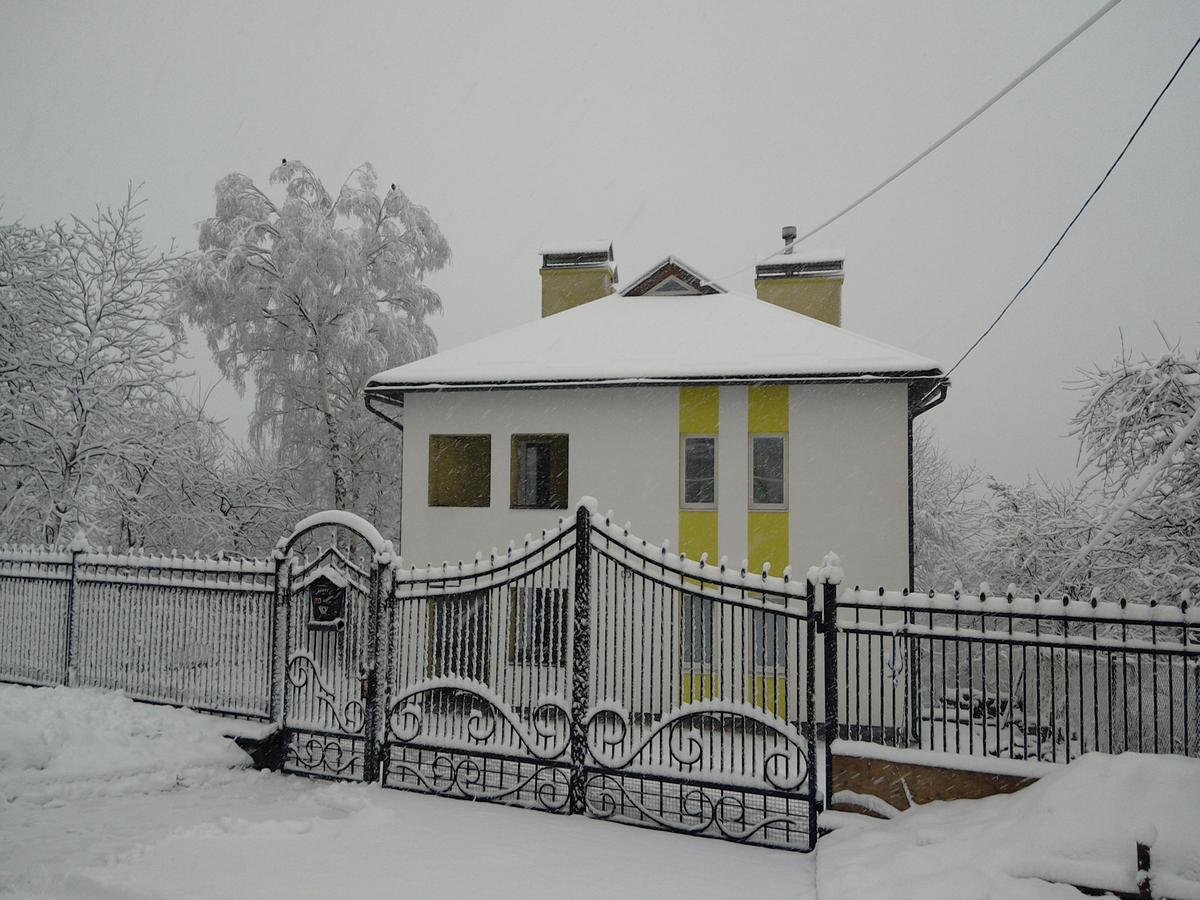 Guest House At Lesya Ukrainka Truskavets Exterior photo